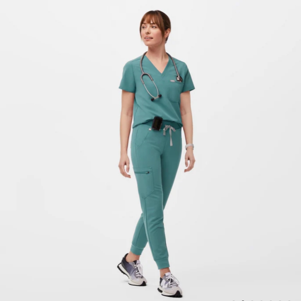 Figs 2 piece Jogger Set size PXL/XL